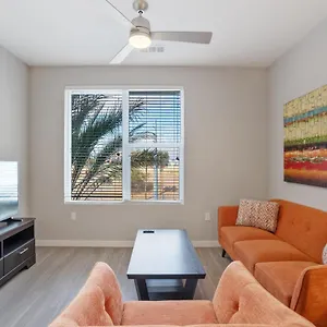 stay-gia-modern-2-bedroom-apartment-with-phoenix.hotelsofphoenix.com/