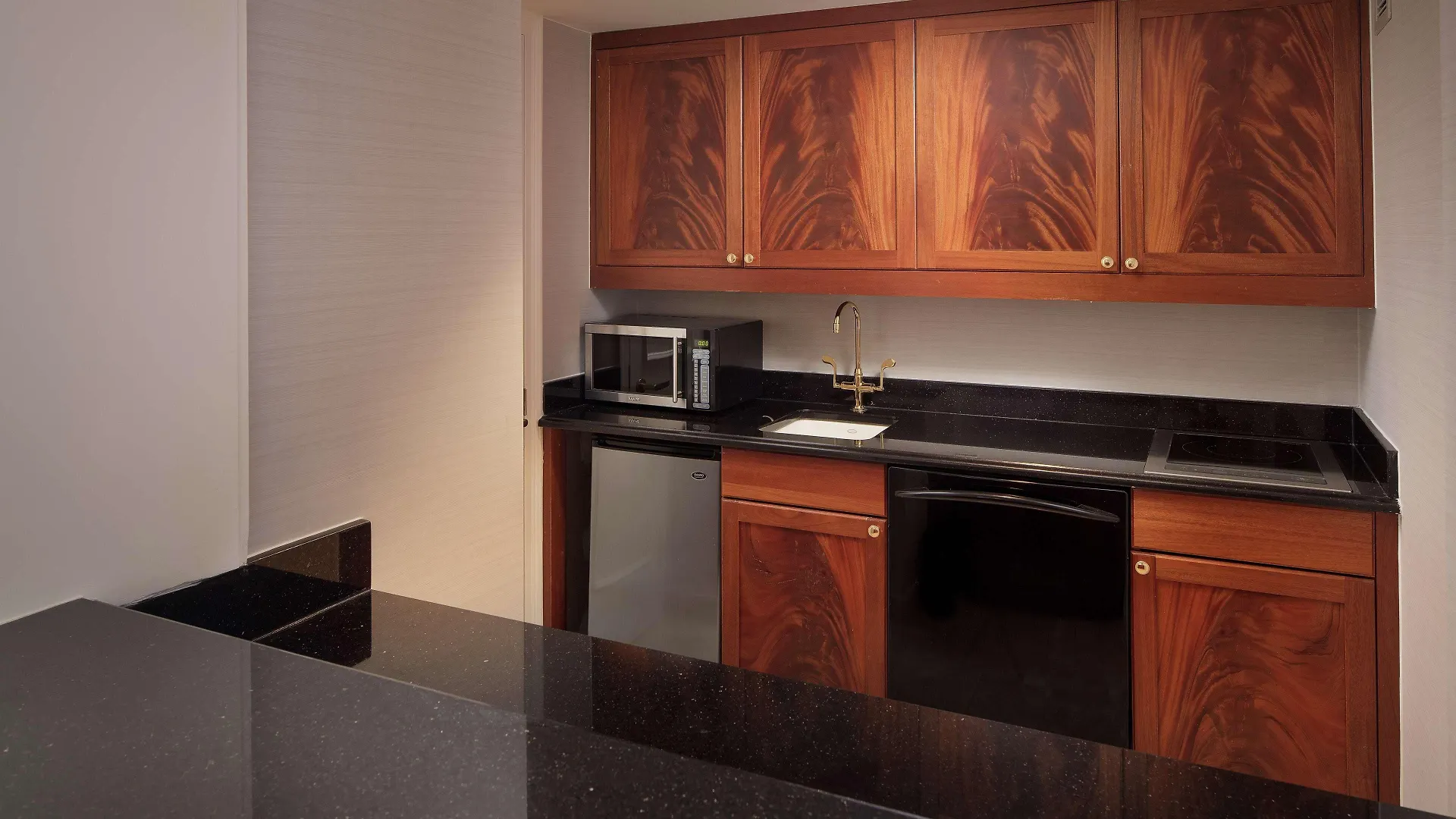 ****  Hilton Short Hills Hotel United States